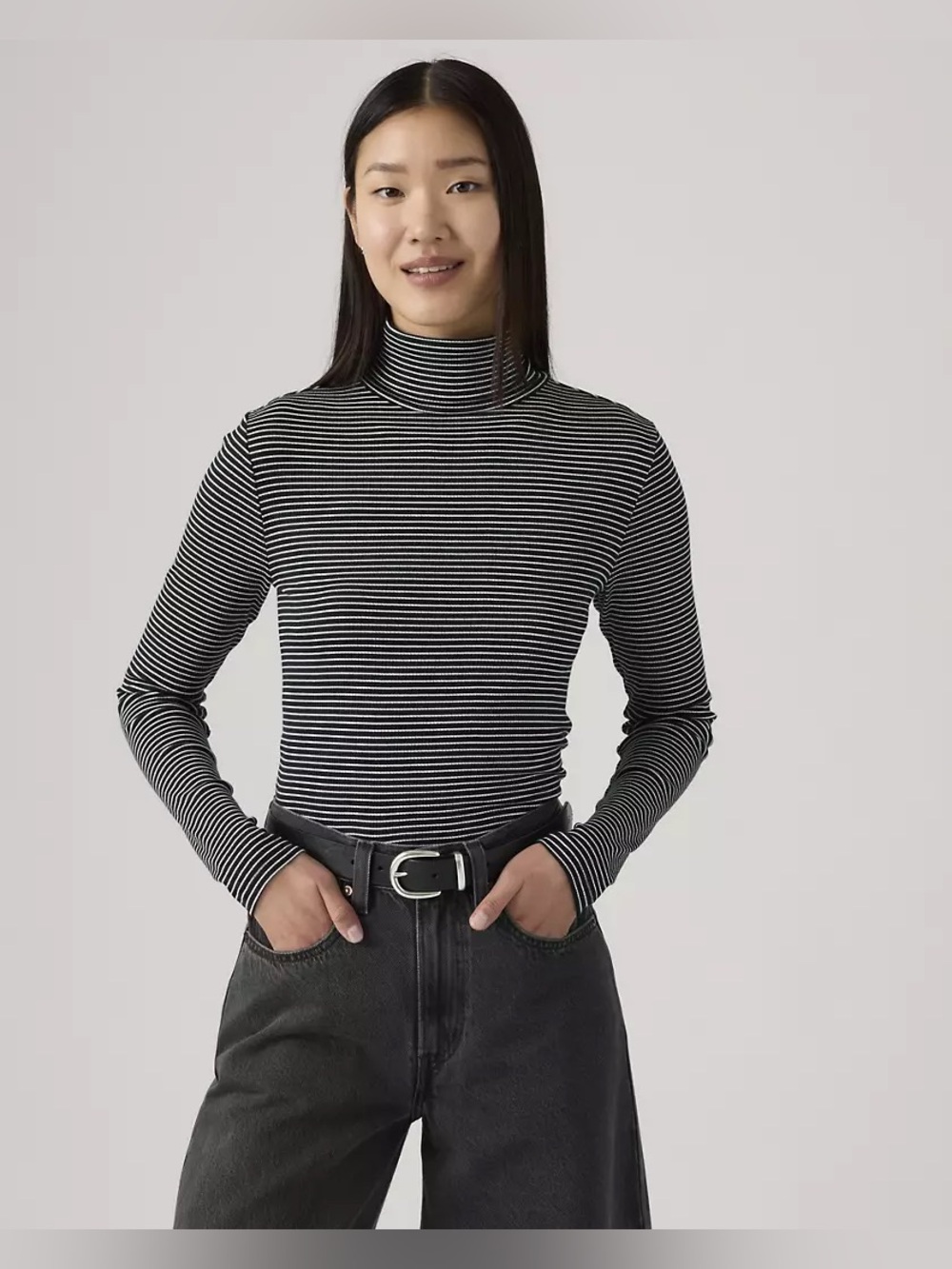 Levi’s - Dreamy Turtleneck Top - Black and White